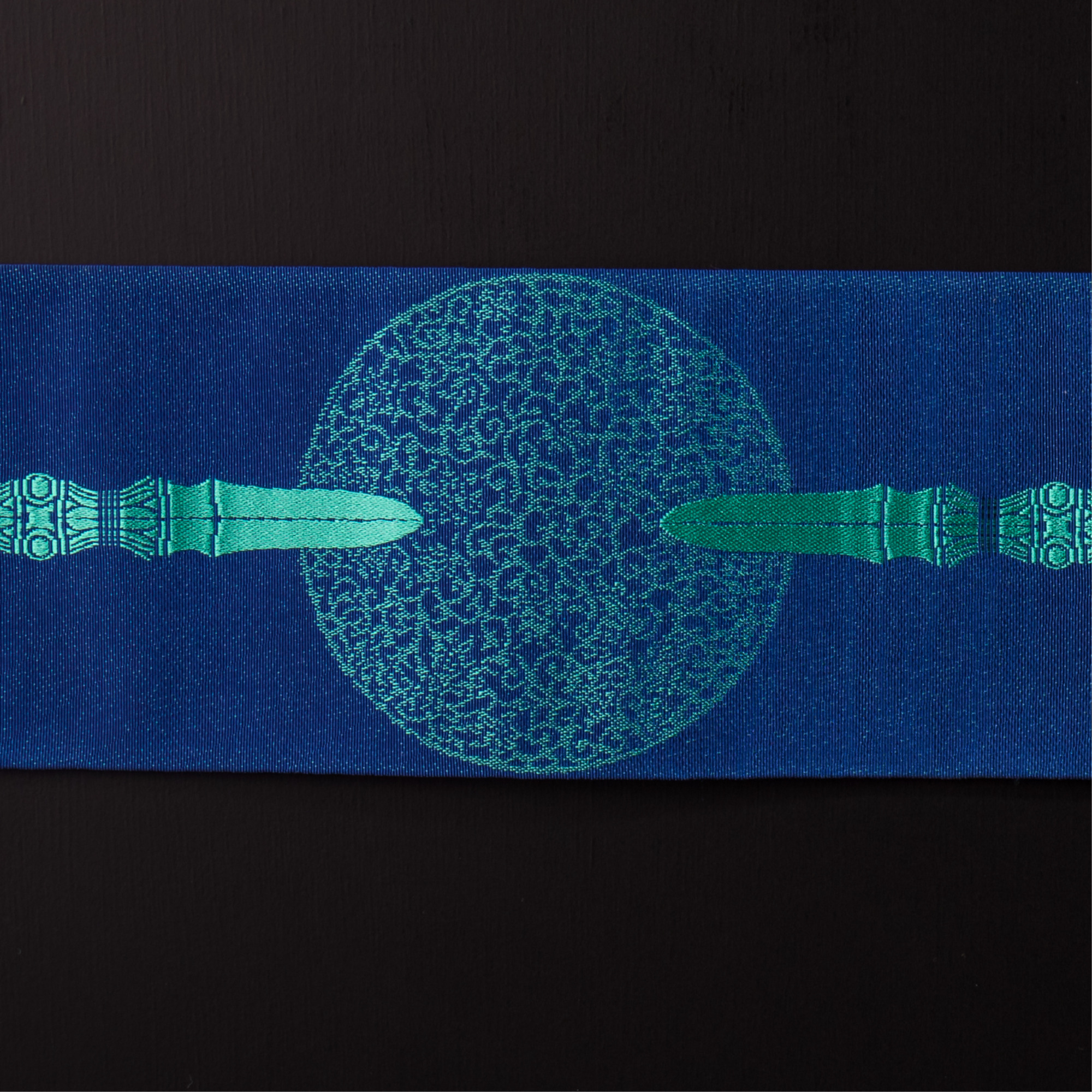 Yamaobi by Hiromine Nakamura -独鈷華皿/瑠璃紺に緑青-