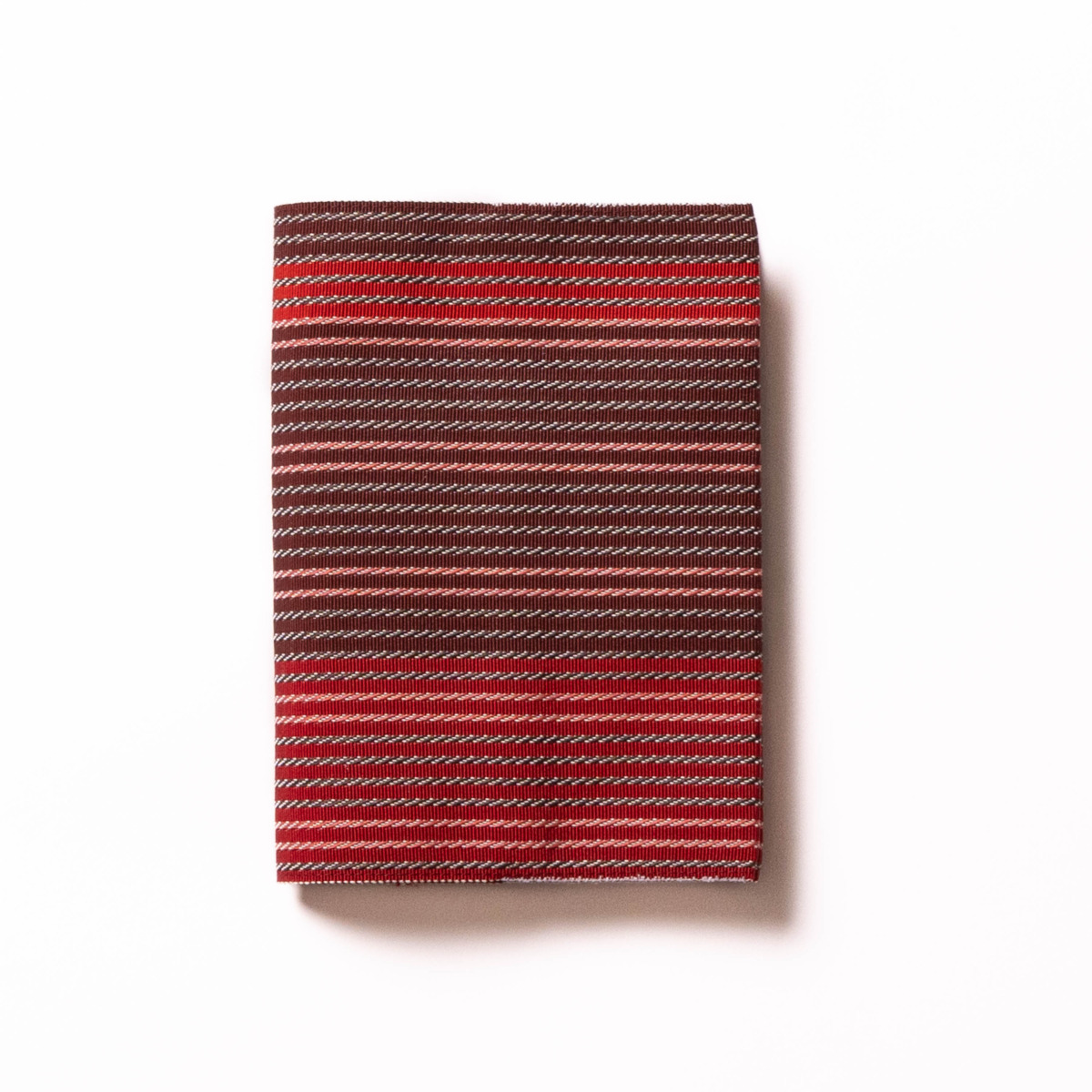ブックカバー〈麻絹/臙脂〉