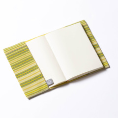 ブックカバー〈麻絹/イエローグリーン〉